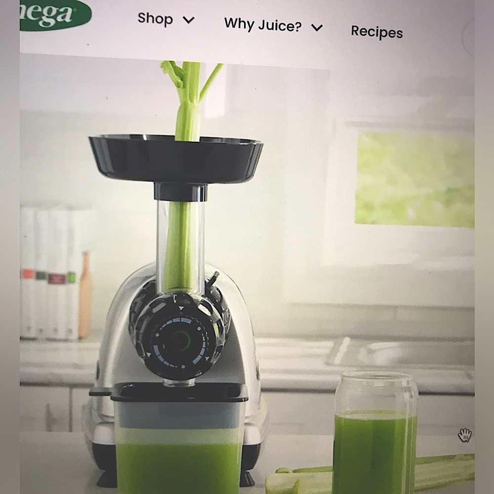 Omega Cold Press Celery Juicer MM900HDS In Box 🌱